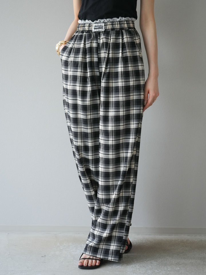 【預購】蕾絲層疊格紋寬褲/黑
