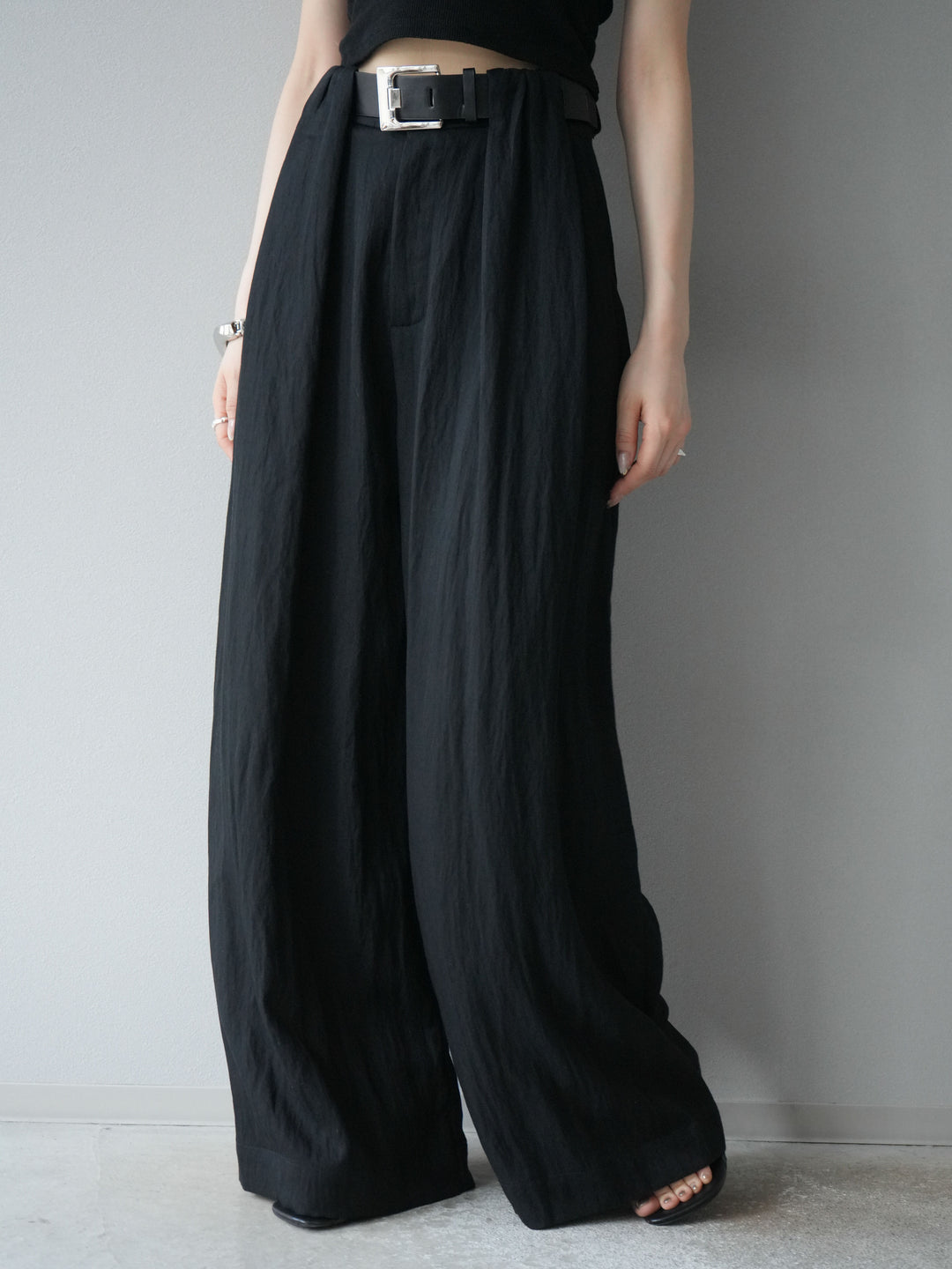 【預購】寬褲配大皮帶/黑色