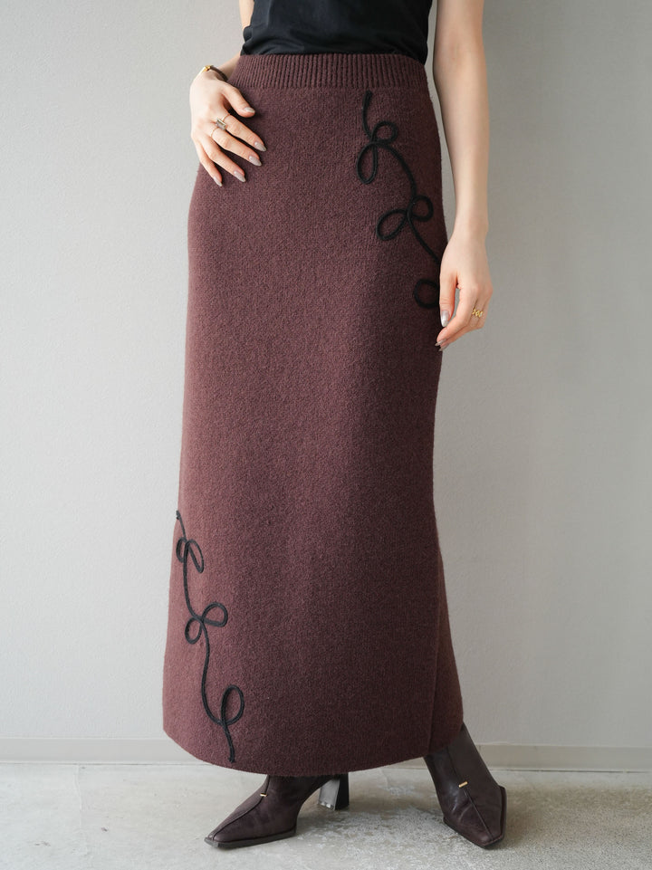 [予約]コード刺繍Iラインニットスカート/ブラウン