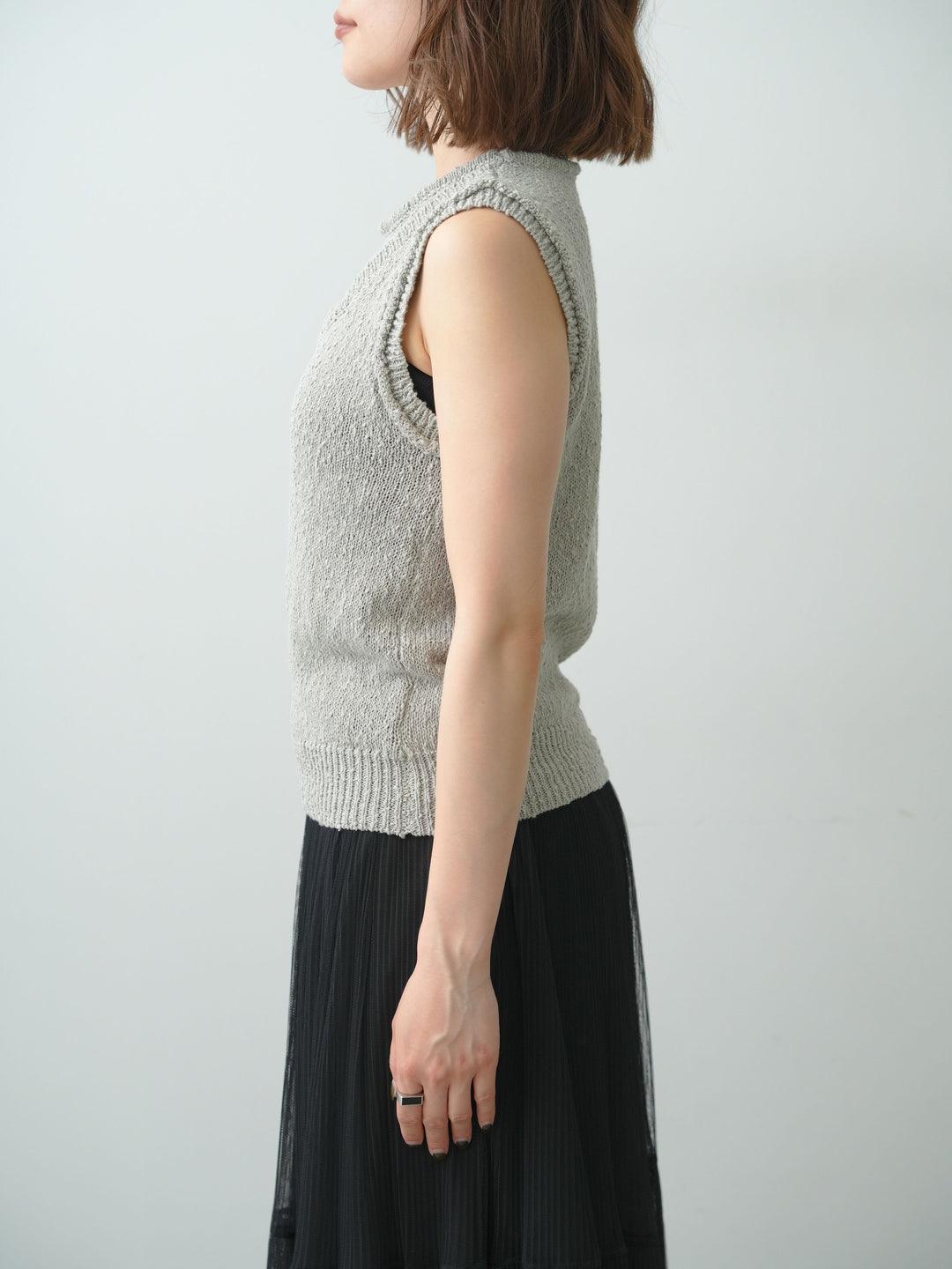[予約]アウトリンキングノースリニットトップス/gray
