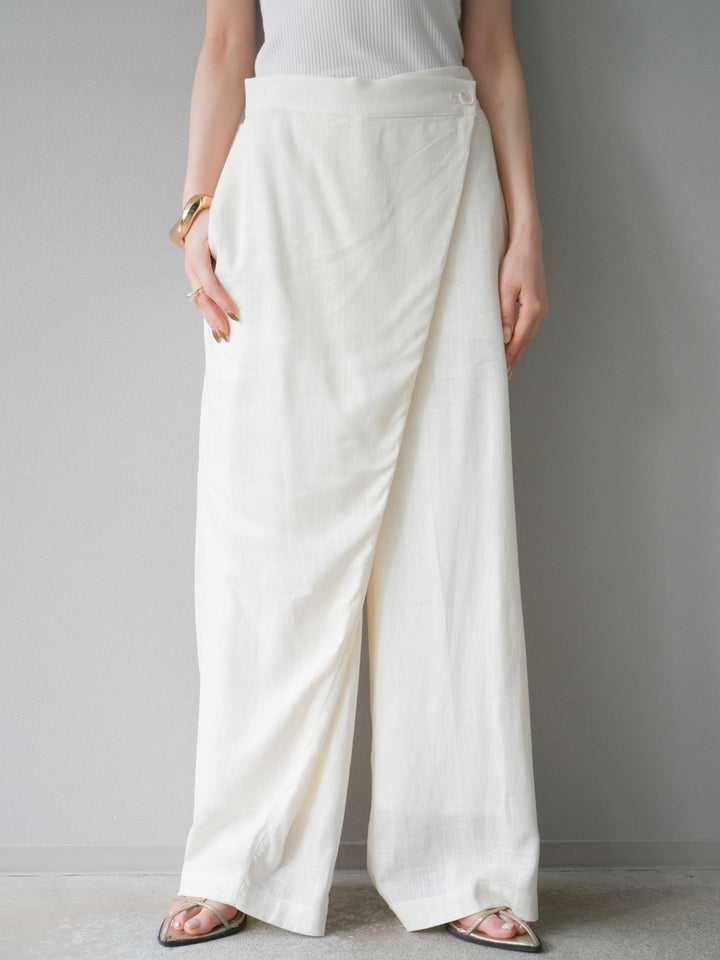 【預購】淺亞麻不對稱寬褲/可脫