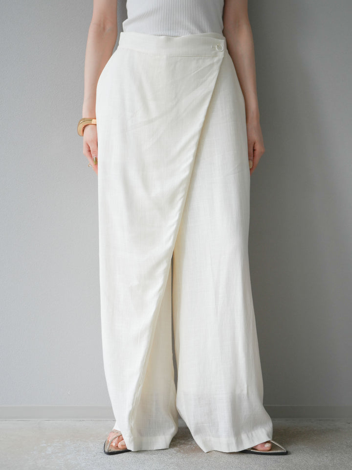 【預購】淺亞麻不對稱寬褲/可脫