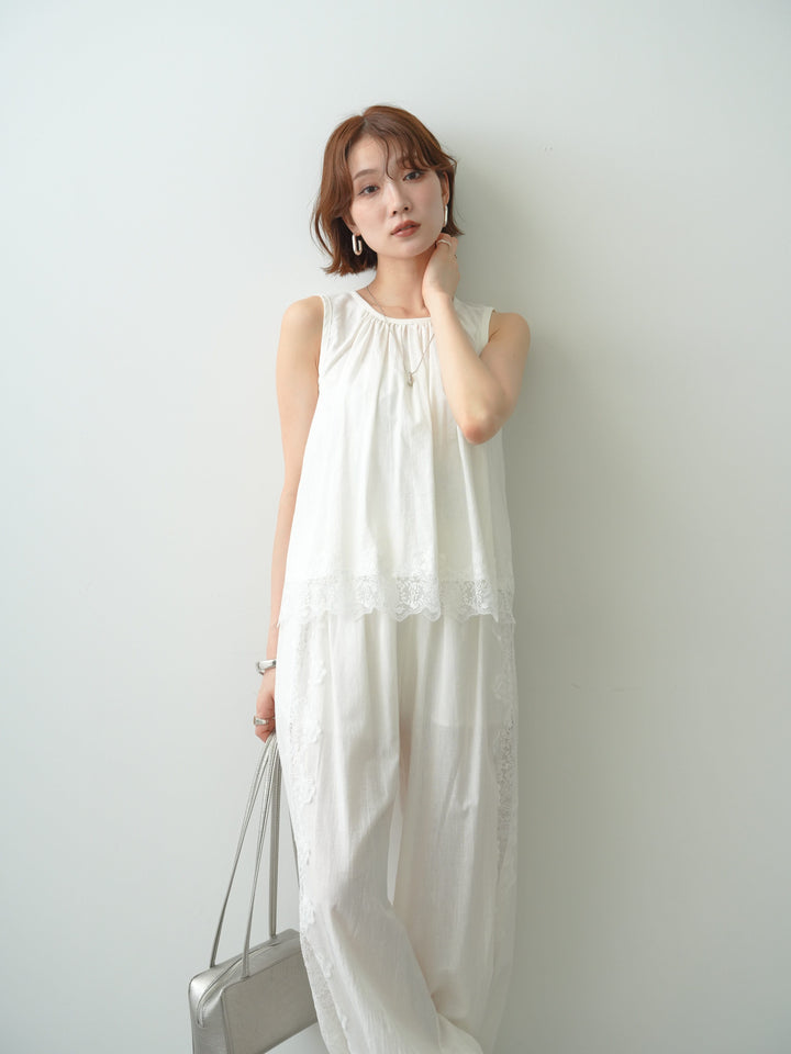 [予約]リネンタッチレースヘムノースリブラウス/white
