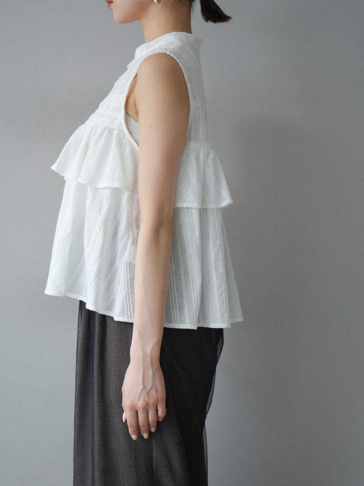 [予約]ドビーストライプアシンメトリーフリルノースリブラウス/ホワイト