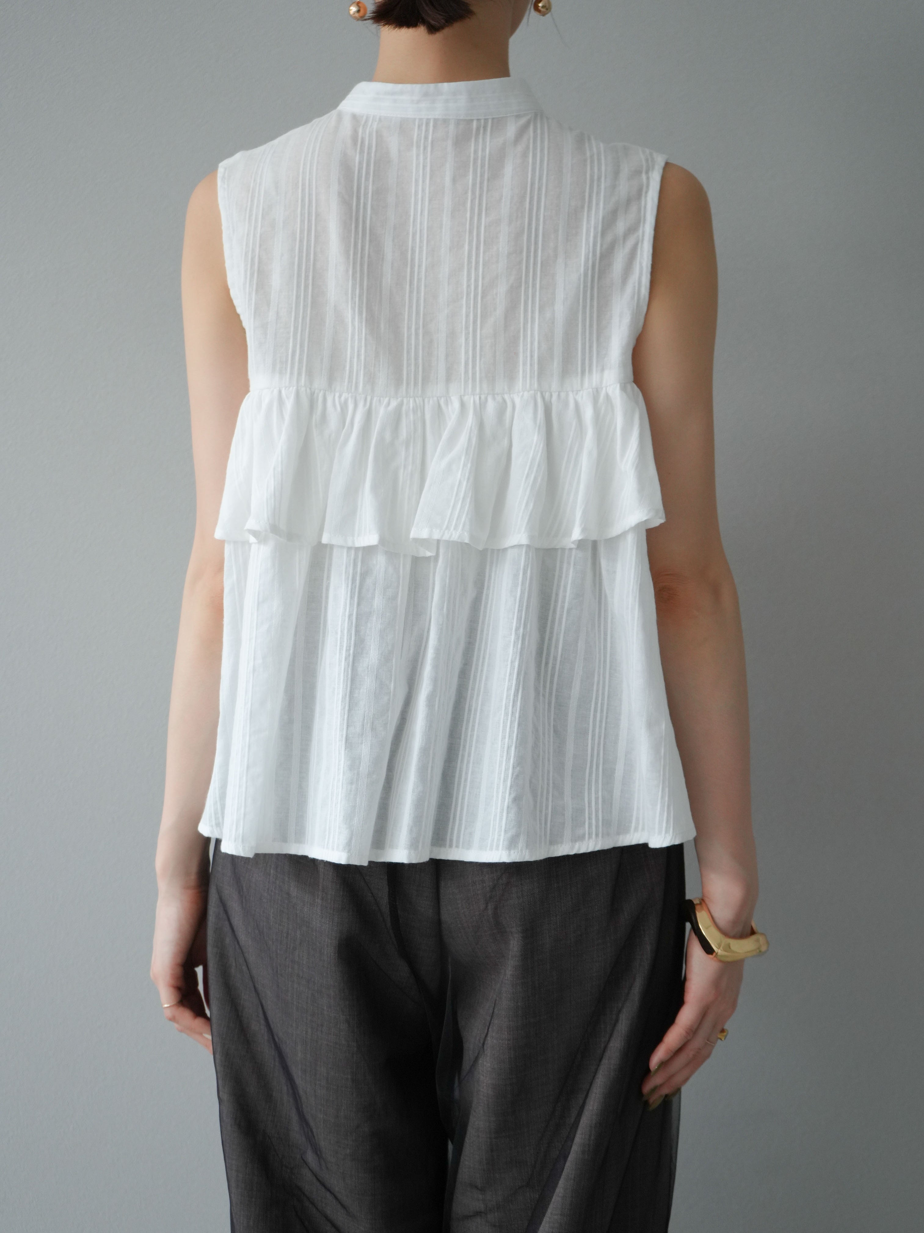 【美品】エンフォルド ブラウス フリルアシンメトリー 38 無地 ホワイト 美品】エンフォルド ブラウス フリルアシンメトリー 38 無地