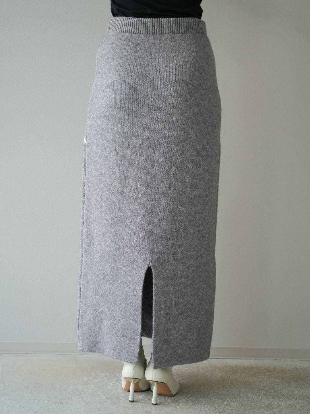 [予約]コード刺繍Iラインニットスカート/グレー