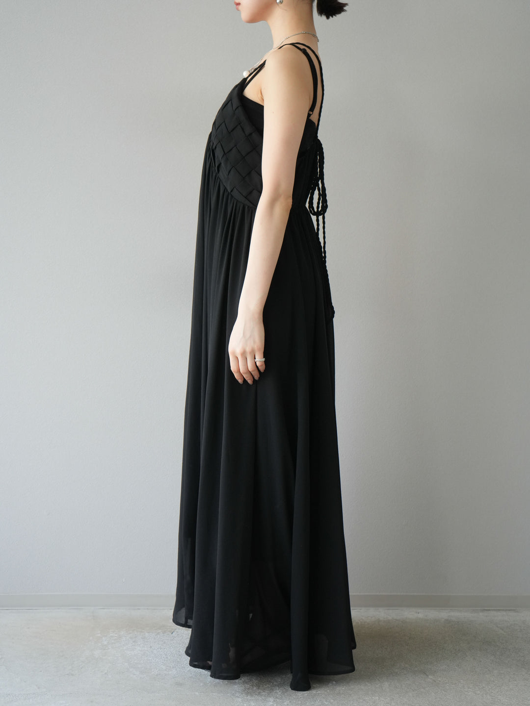 [予約]編み込みデザインシフォンワンピース/ブラック