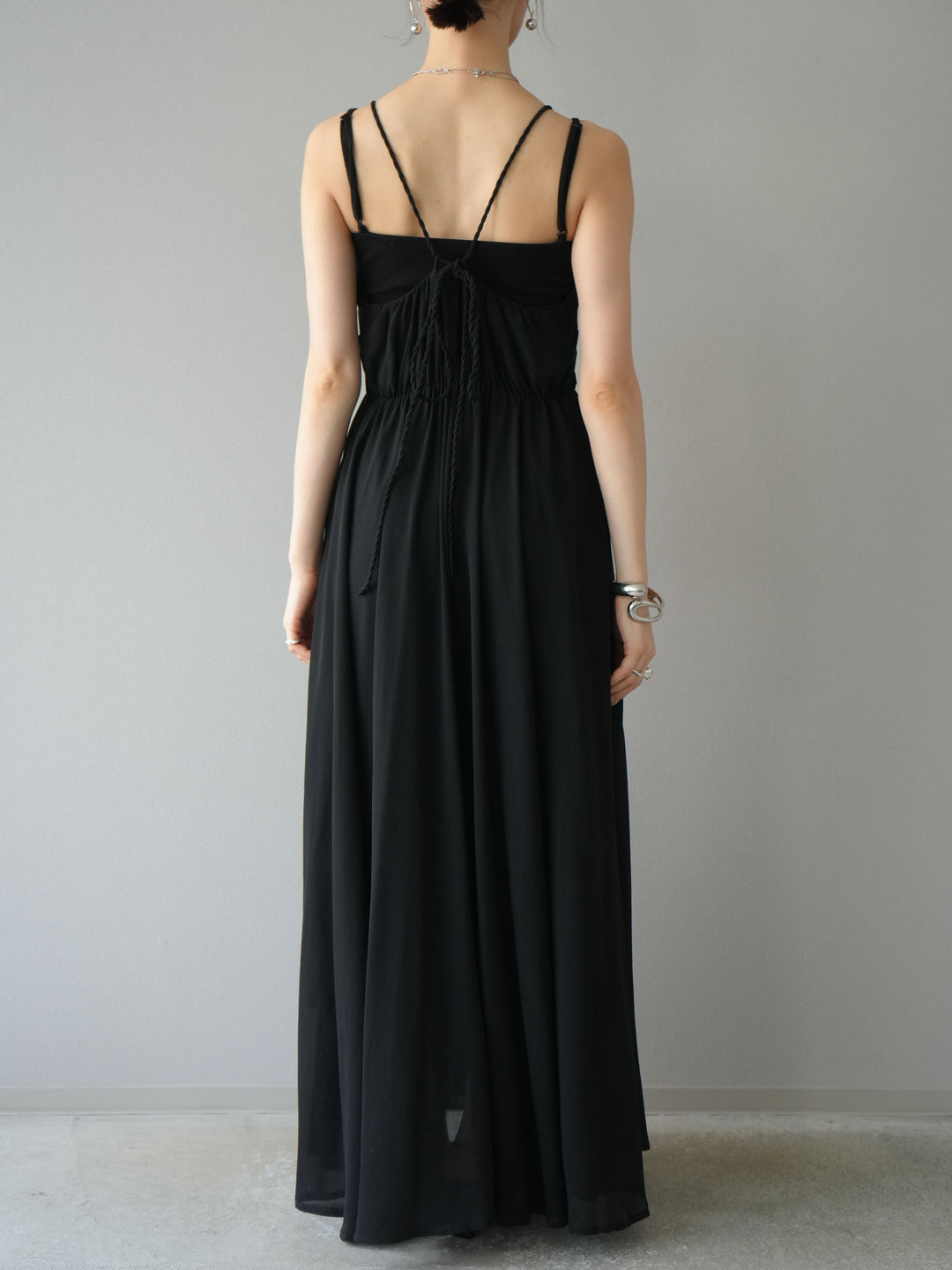 [予約]編み込みデザインシフォンワンピース/ブラック