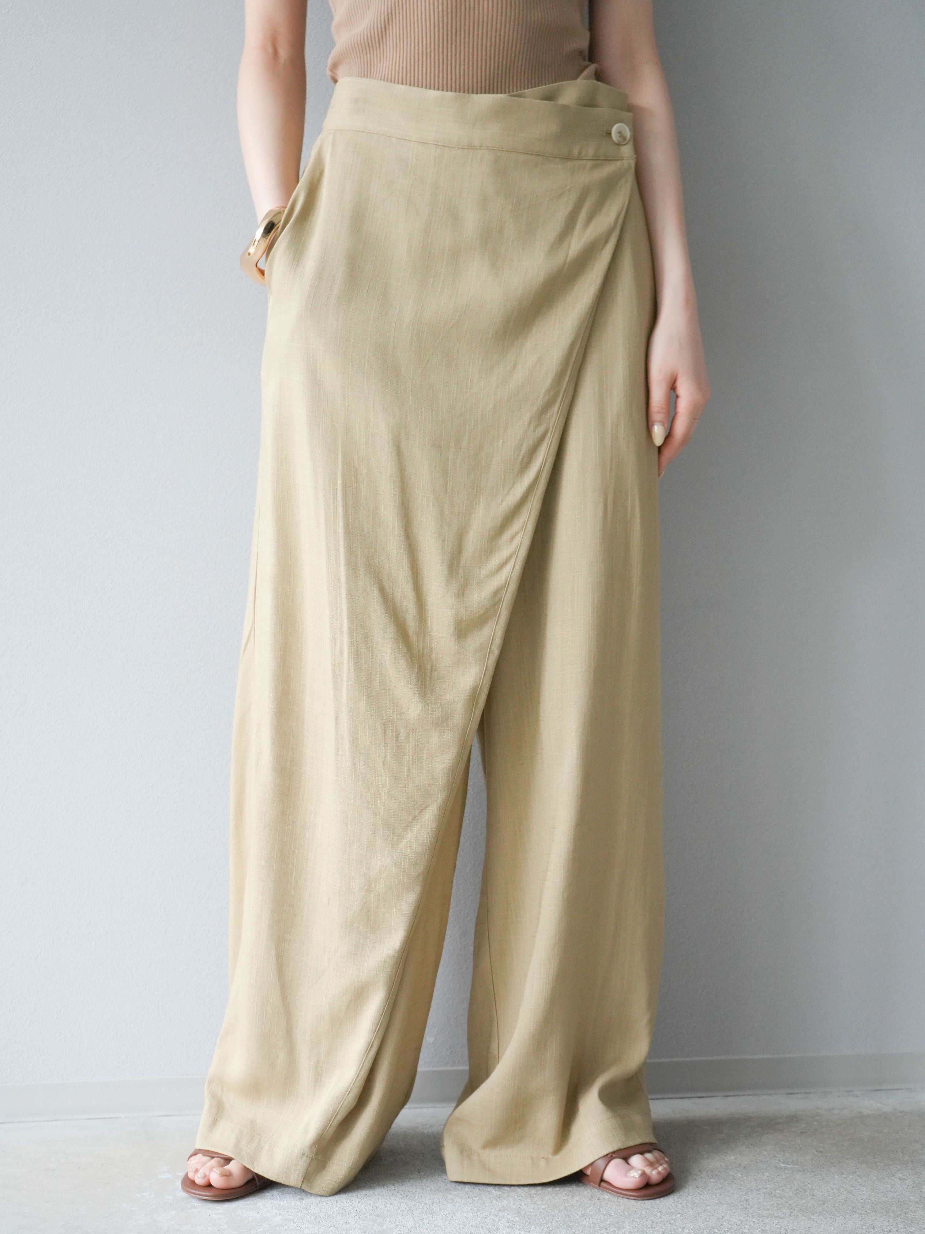 予約]ライトリネンアシンメトリーワイドパンツ/ベージュ – Lumier