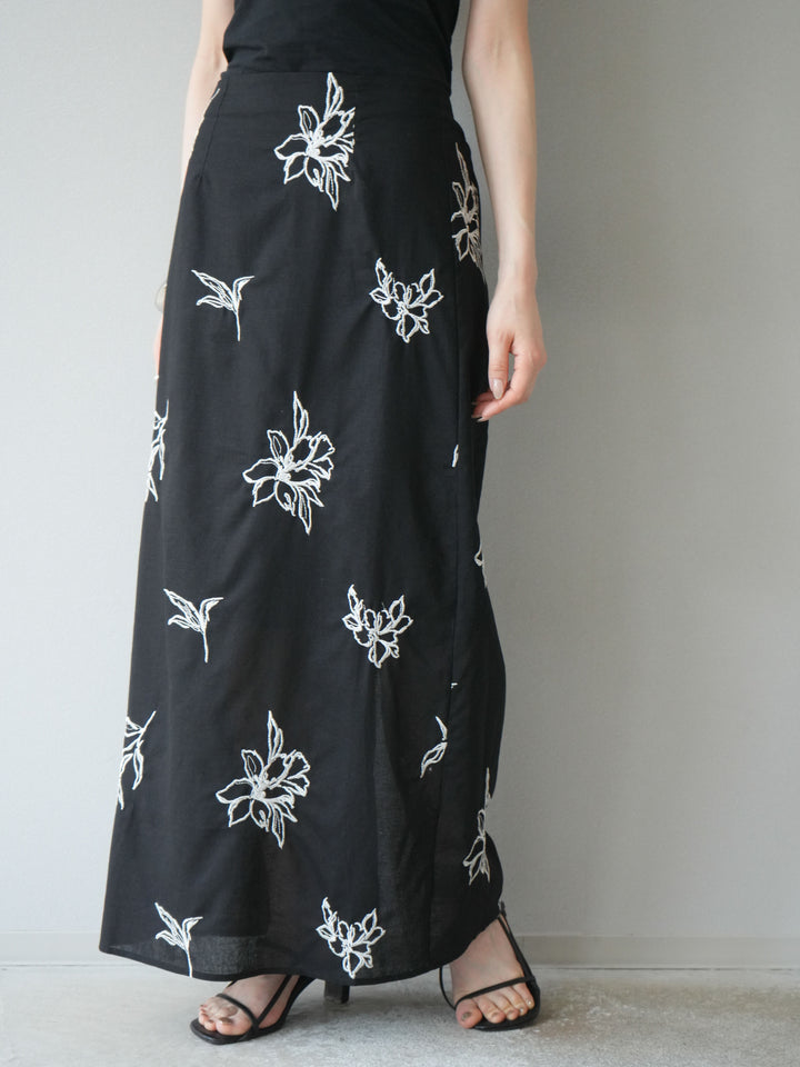 [予約]フラワー刺繍ナロースカート/ブラック