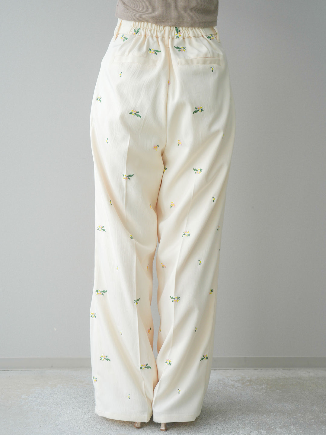 [予約]フラワー刺繍タックパンツ/ivory