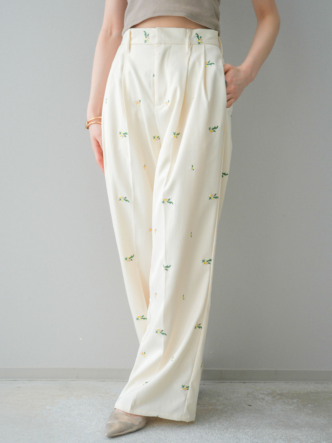 [予約]フラワー刺繍タックパンツ/ivory