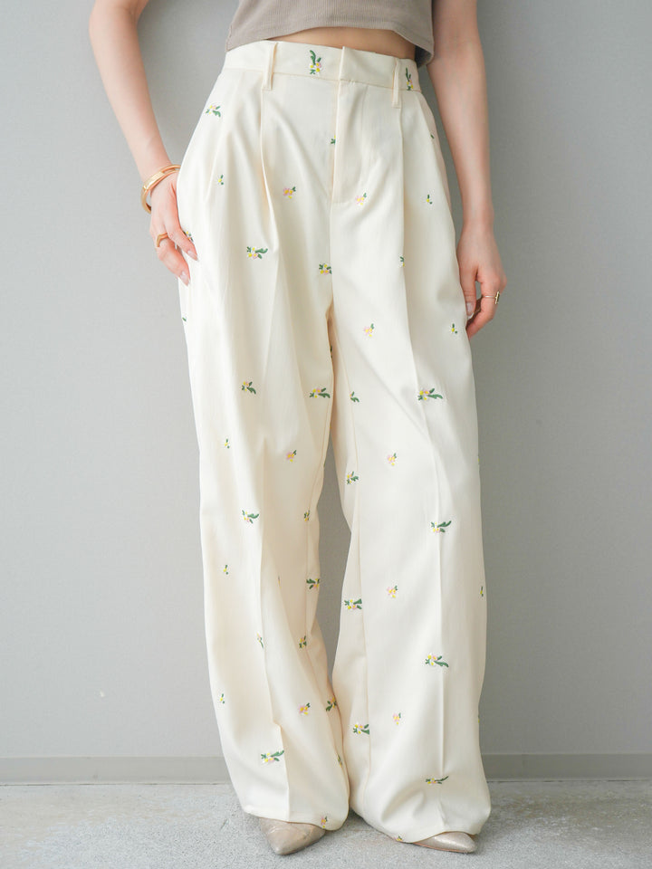 [予約]フラワー刺繍タックパンツ/ivory