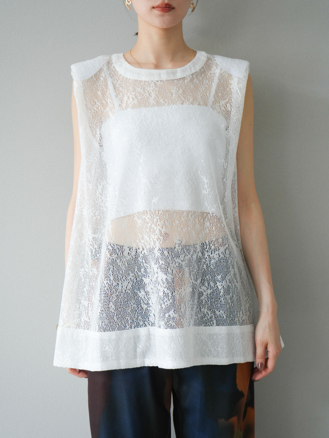 [予約]シャイニーレースプルオーバー/オフホワイト