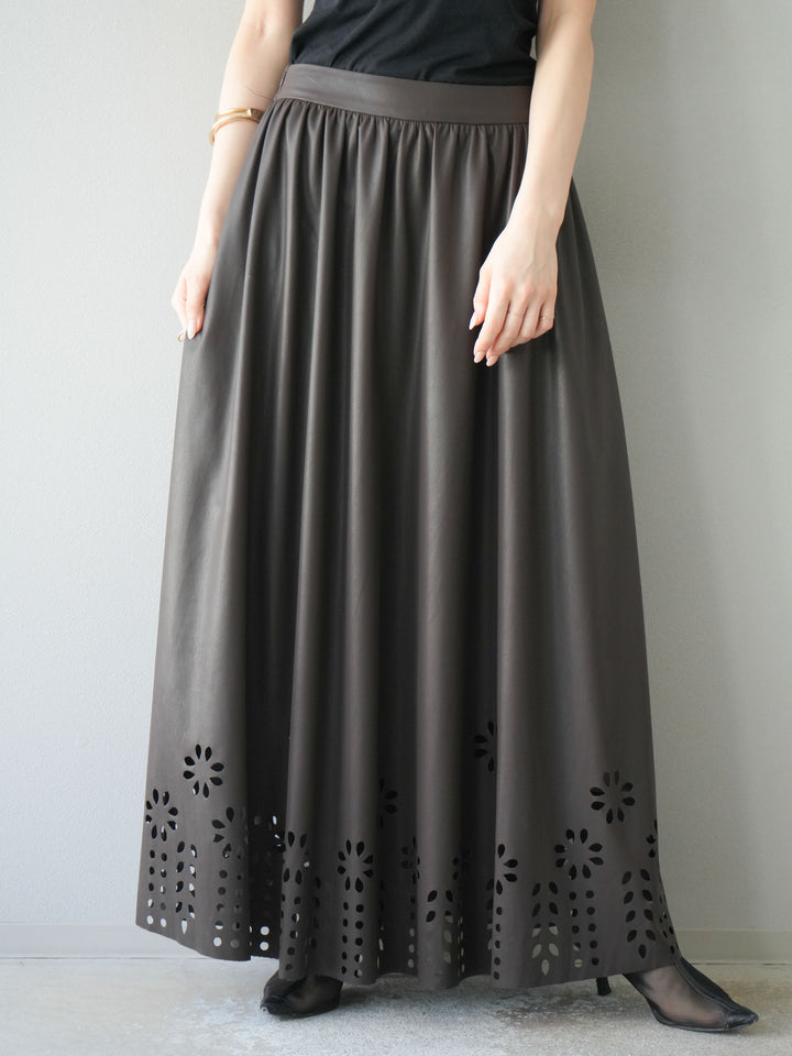 [予約]フラワーパンチングレザースカート/ブラウン