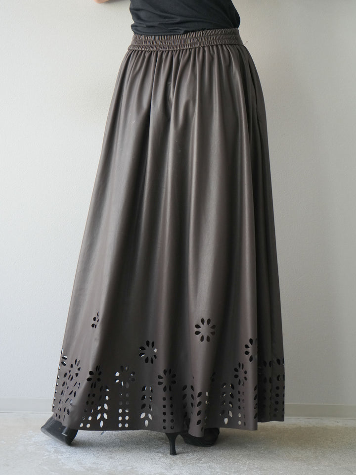 [予約]フラワーパンチングレザースカート/ブラウン