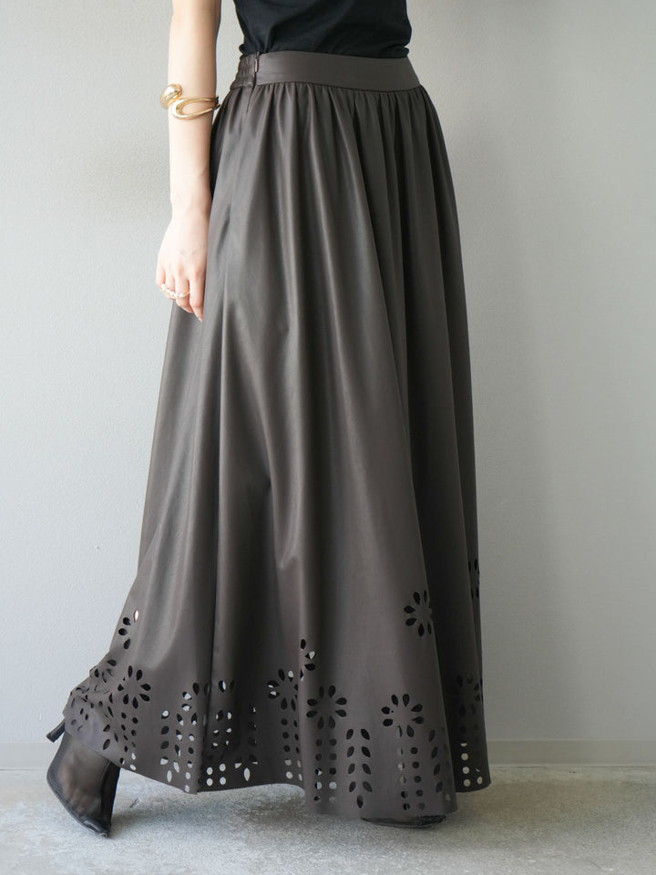 [予約]フラワーパンチングレザースカート/ブラウン