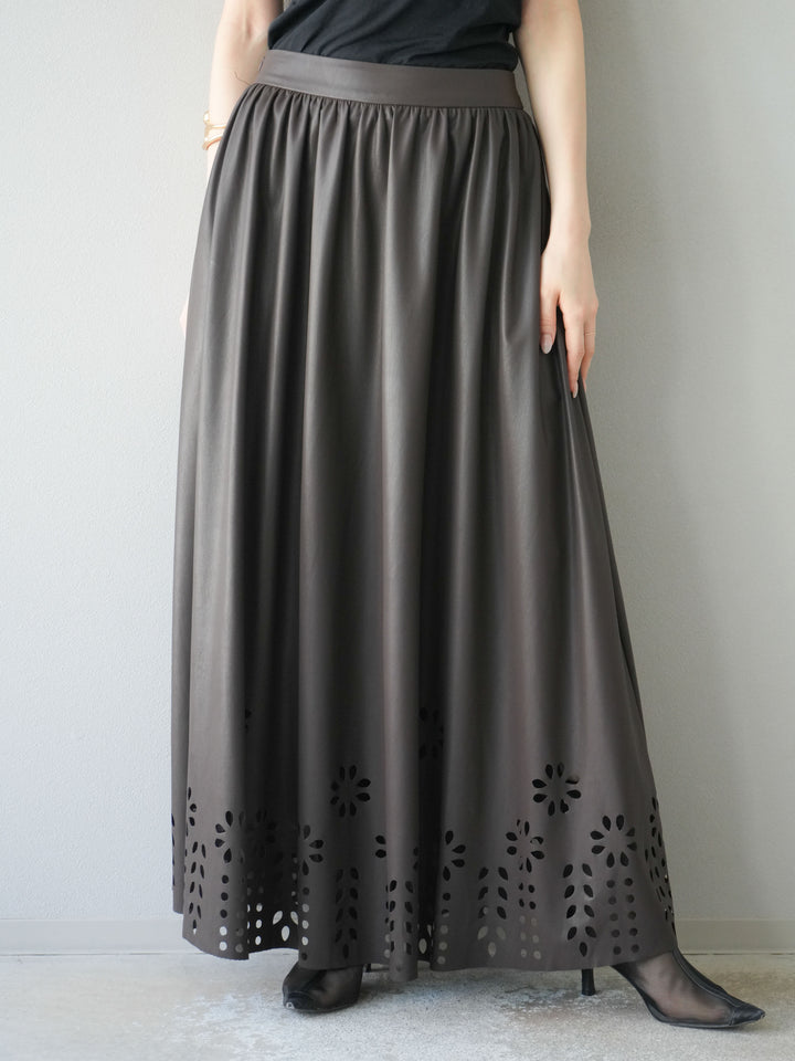 [予約]フラワーパンチングレザースカート/ブラウン