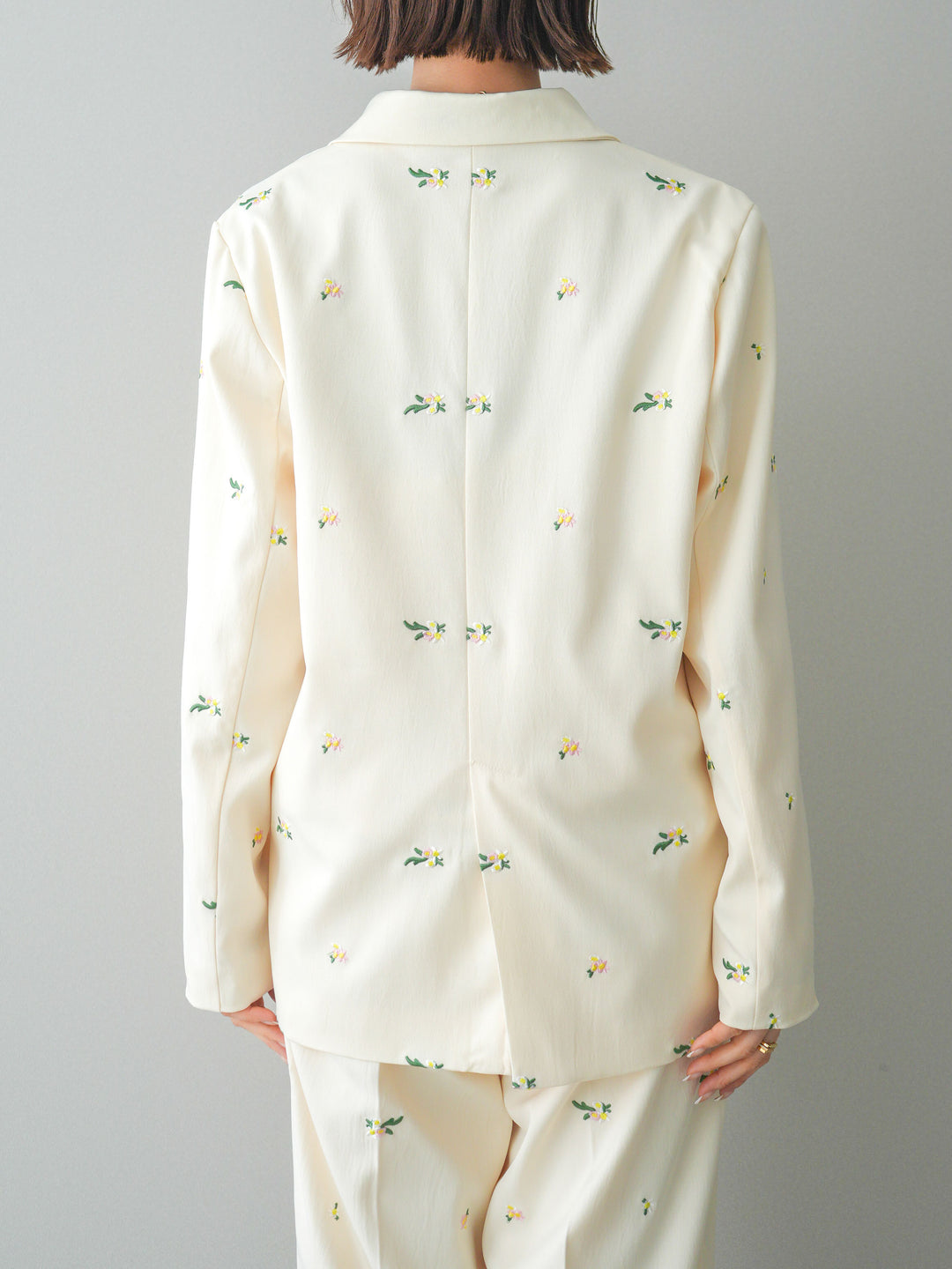 [予約]フラワー刺繍テーラードジャケット/ivory