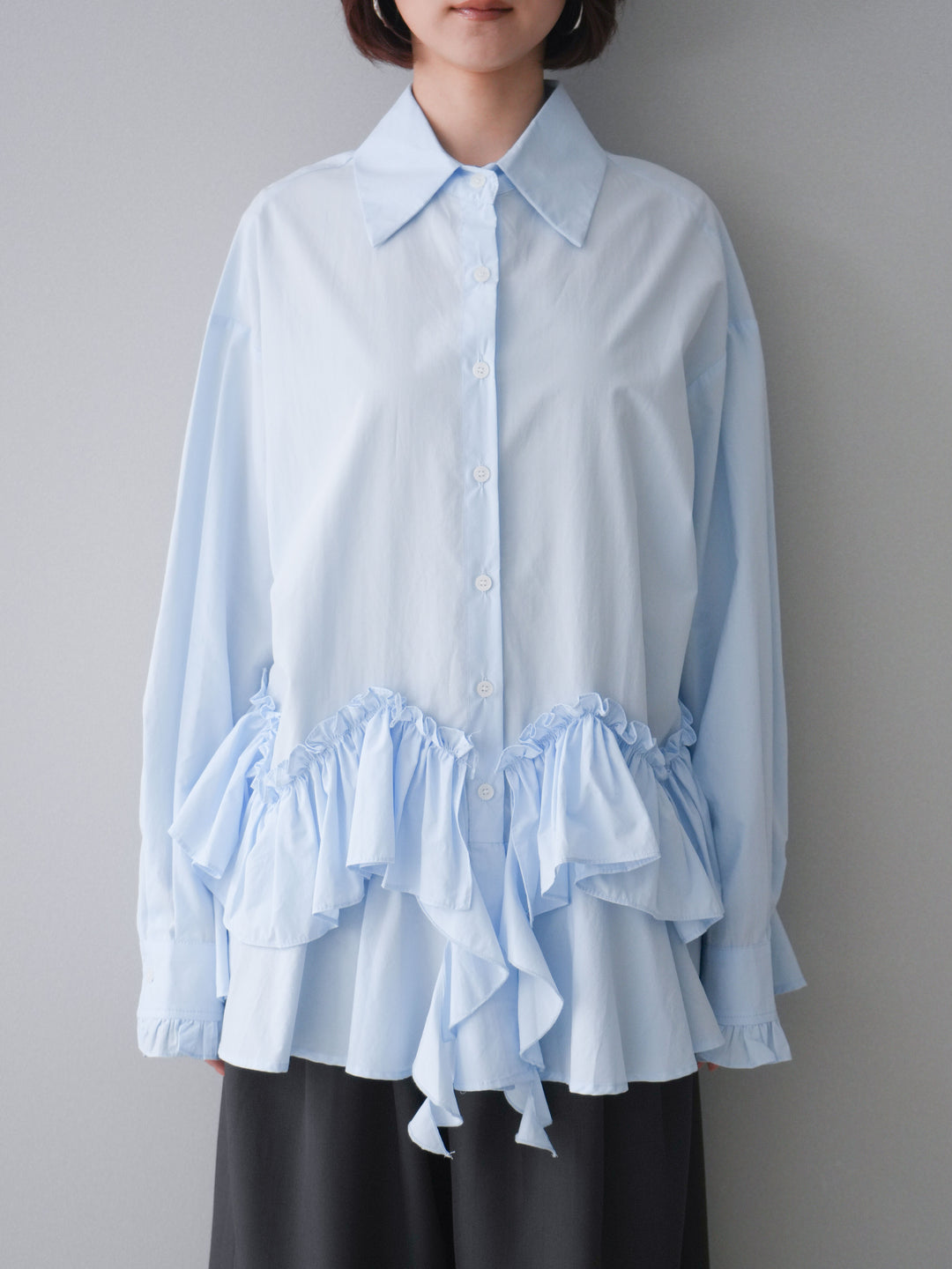 [予約]ラッフルデザインティアードブラウス/blue