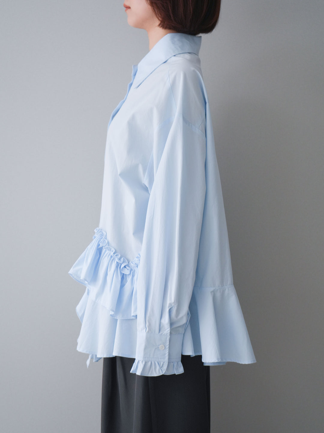 [予約]ラッフルデザインティアードブラウス/blue