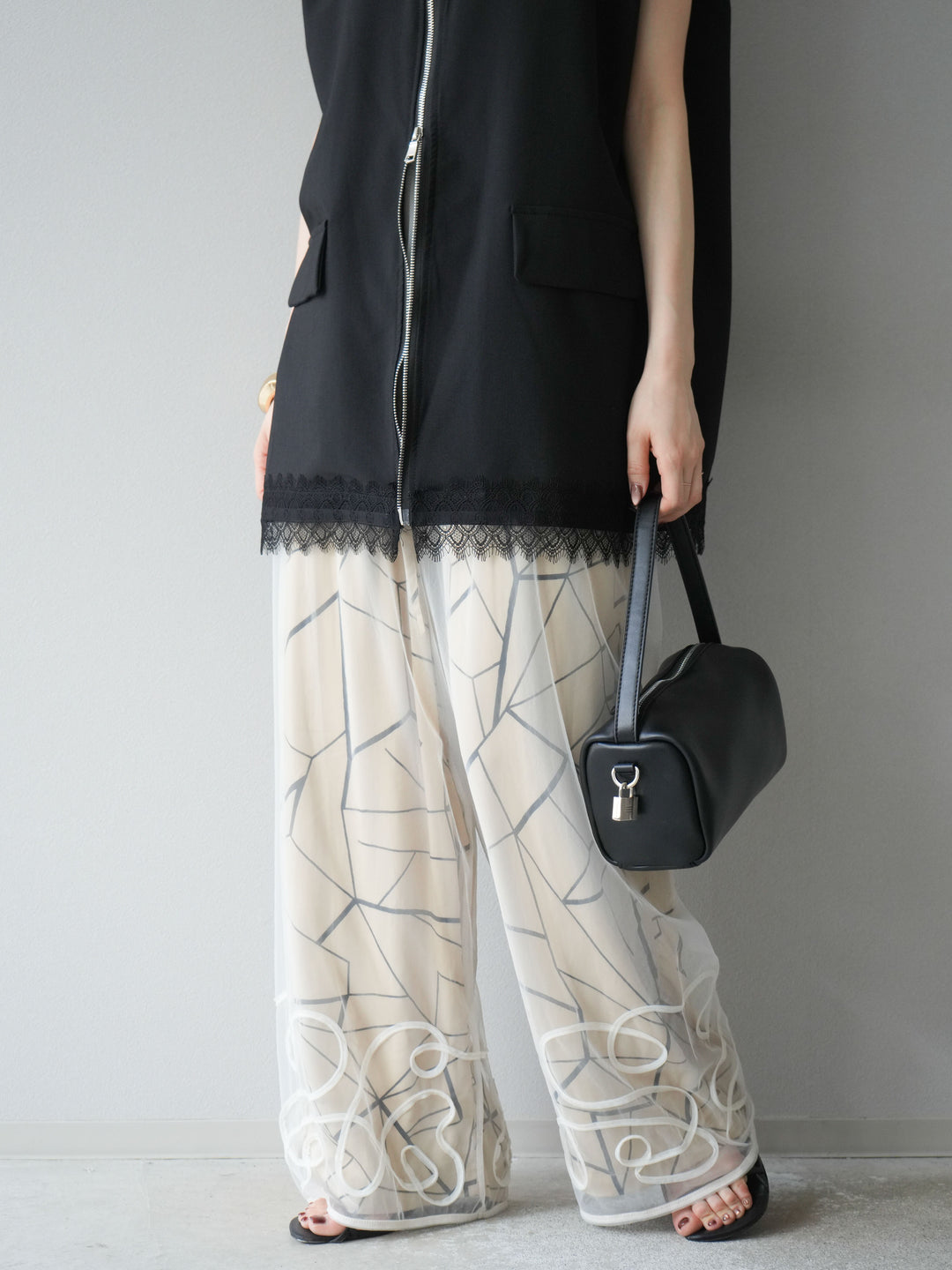 [予約]コード刺繍チュールレイヤードパンツ/オフ