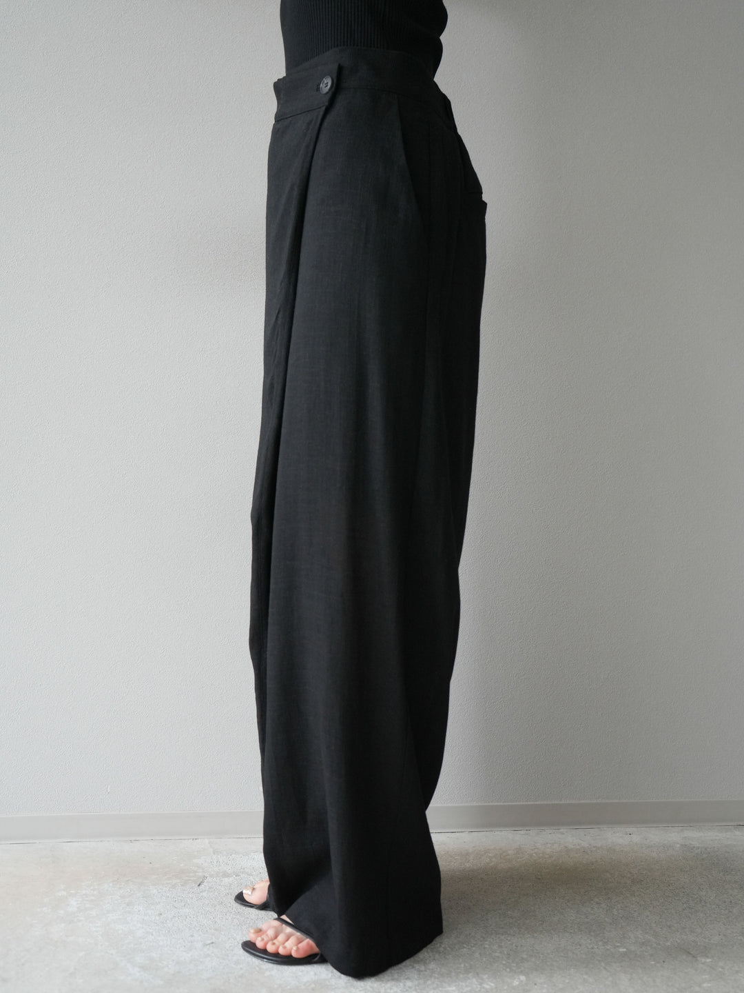 [予約]ライトリネンアシンメトリーワイドパンツ/ブラック