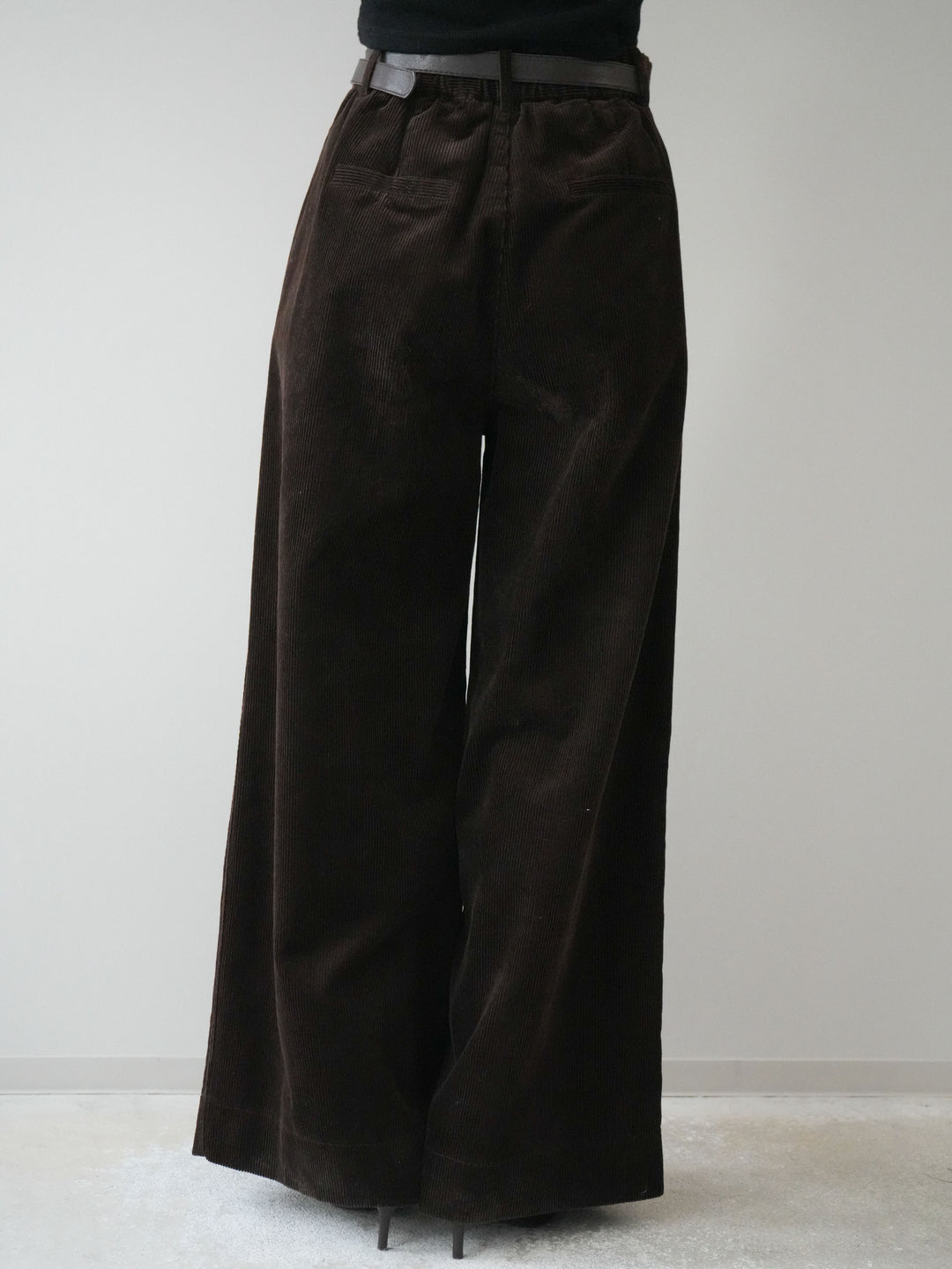 [予約]ベルト付コーデュロイワイドパンツ/brown