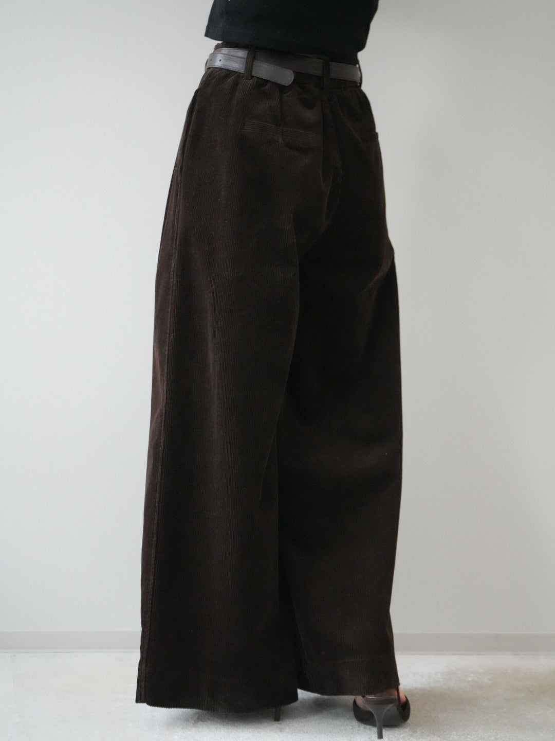 [予約]ベルト付コーデュロイワイドパンツ/brown