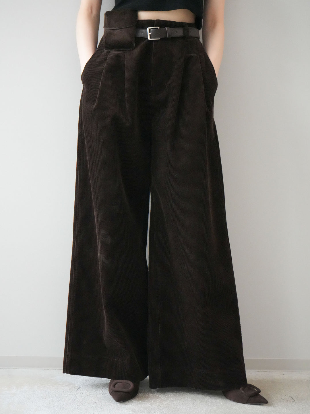 [予約]ベルト付コーデュロイワイドパンツ/brown