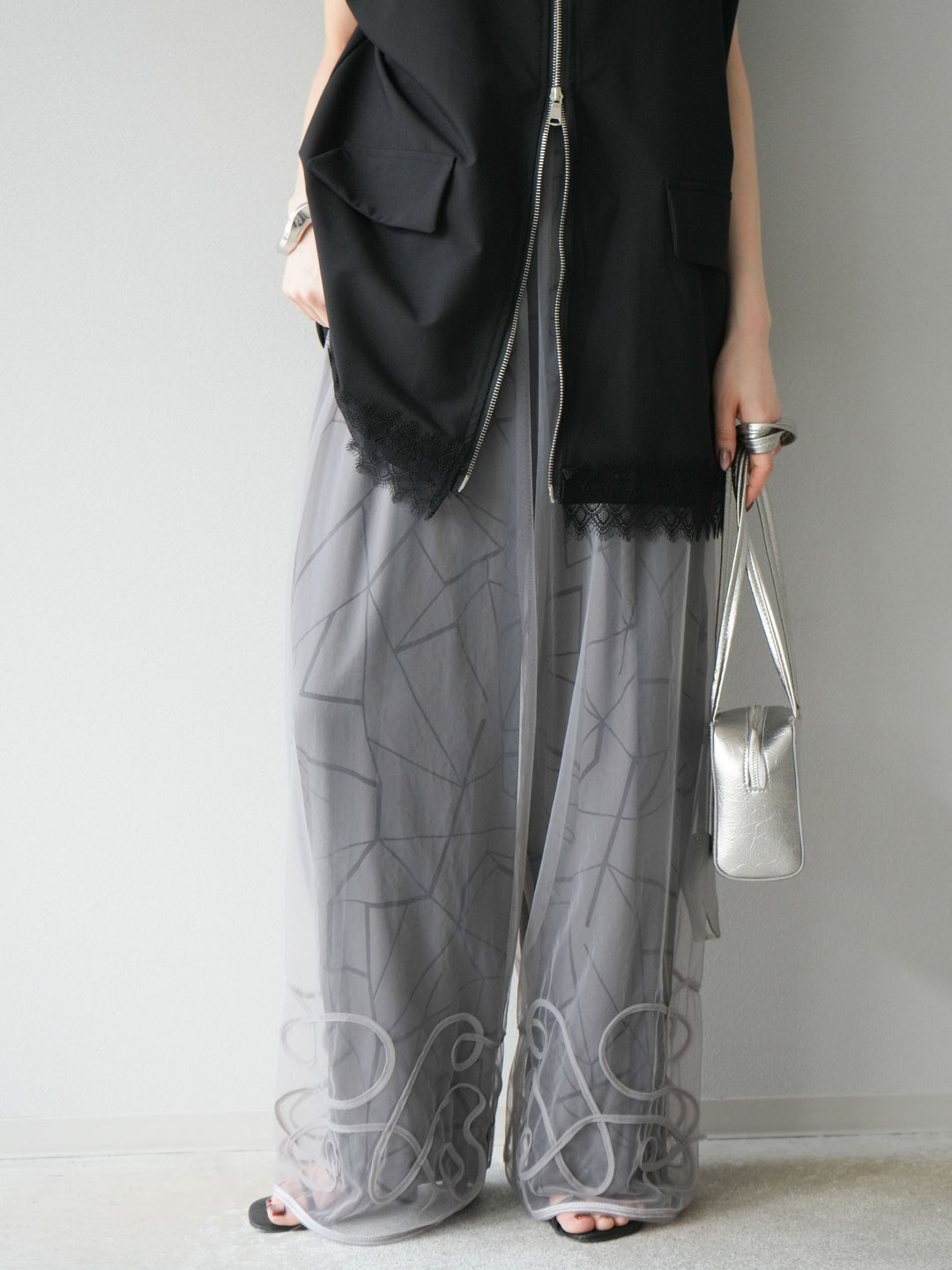 [2] 繩繡薄紗多層褲/灰色
