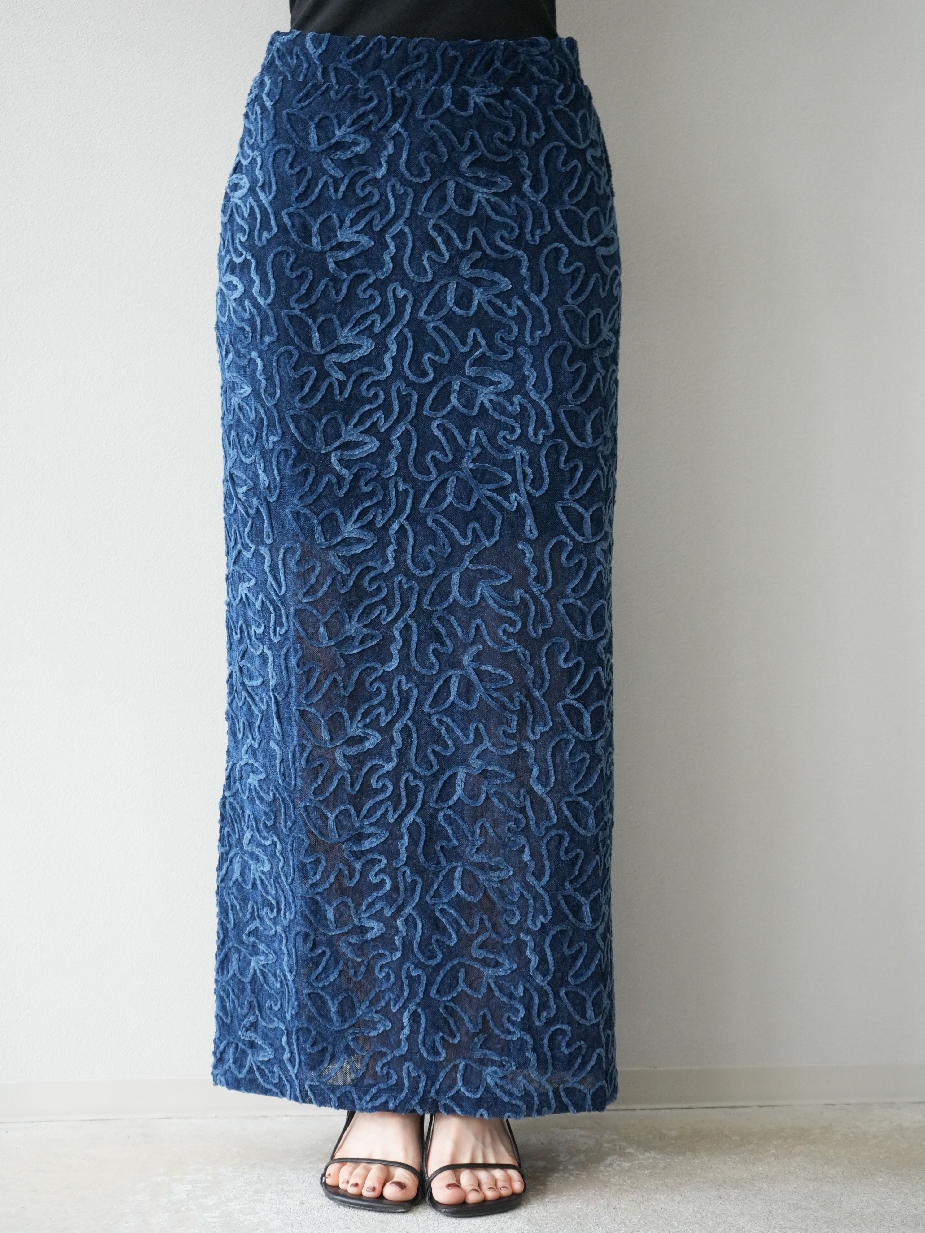 予約]パイピングフラワーシアーベロアスカート/ネイビー – Lumier