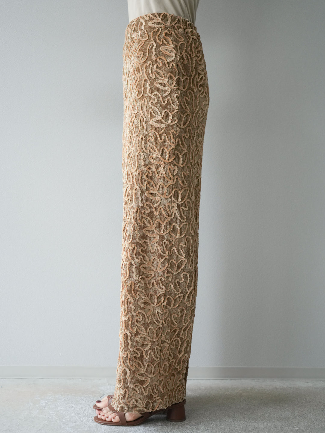 [予約]パイピングフラワーシアーベロアスカート/ベージュ