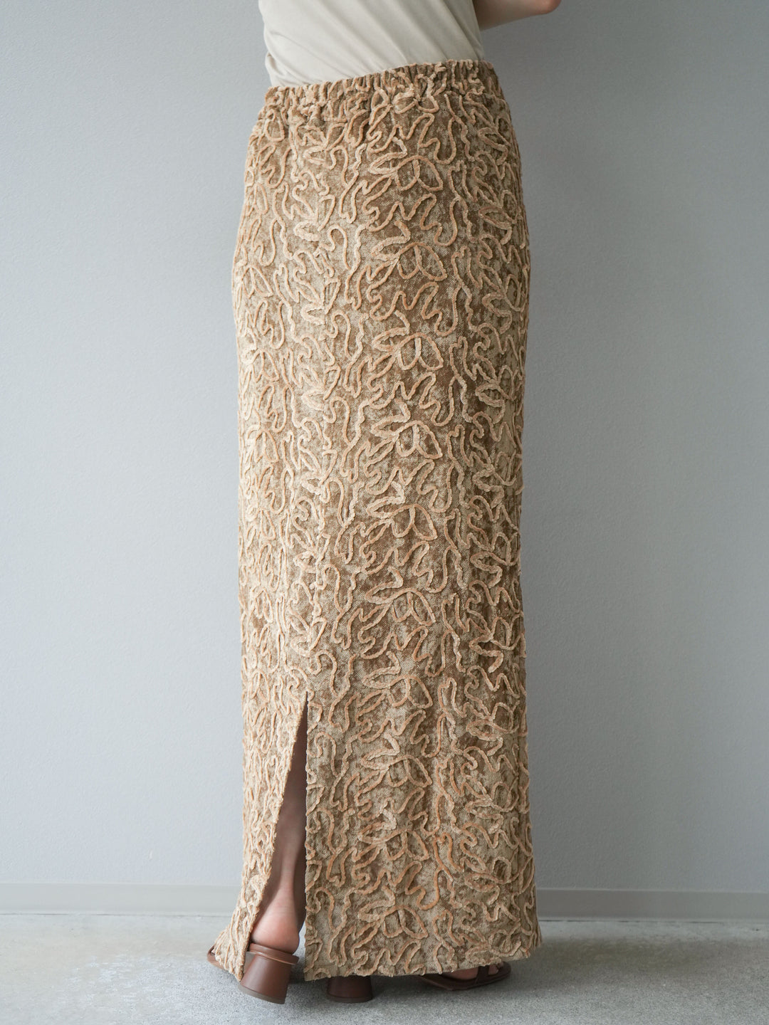 [予約]パイピングフラワーシアーベロアスカート/ベージュ