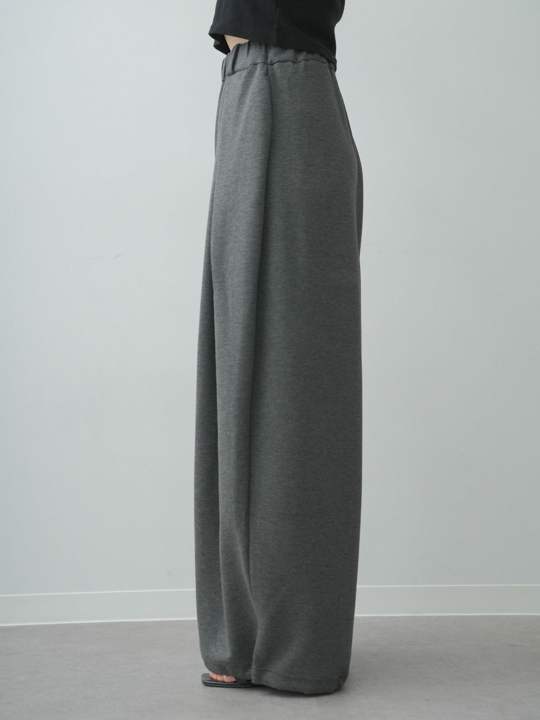 [予約]ボンディングドロストタックパンツ/charcoal