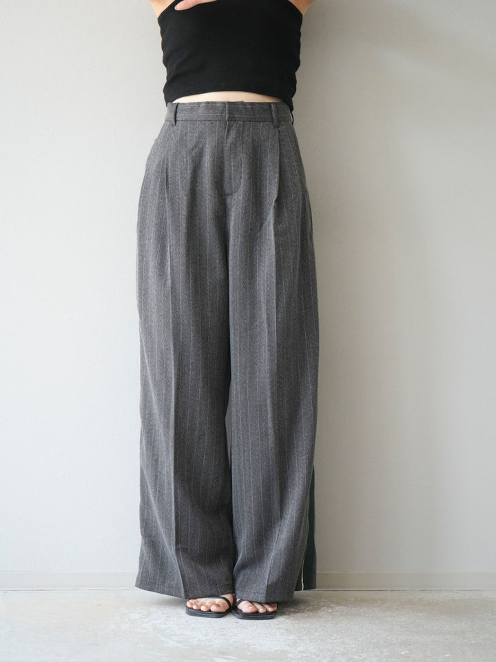 [予約]サイドラインストライプワイドパンツ/チャコール