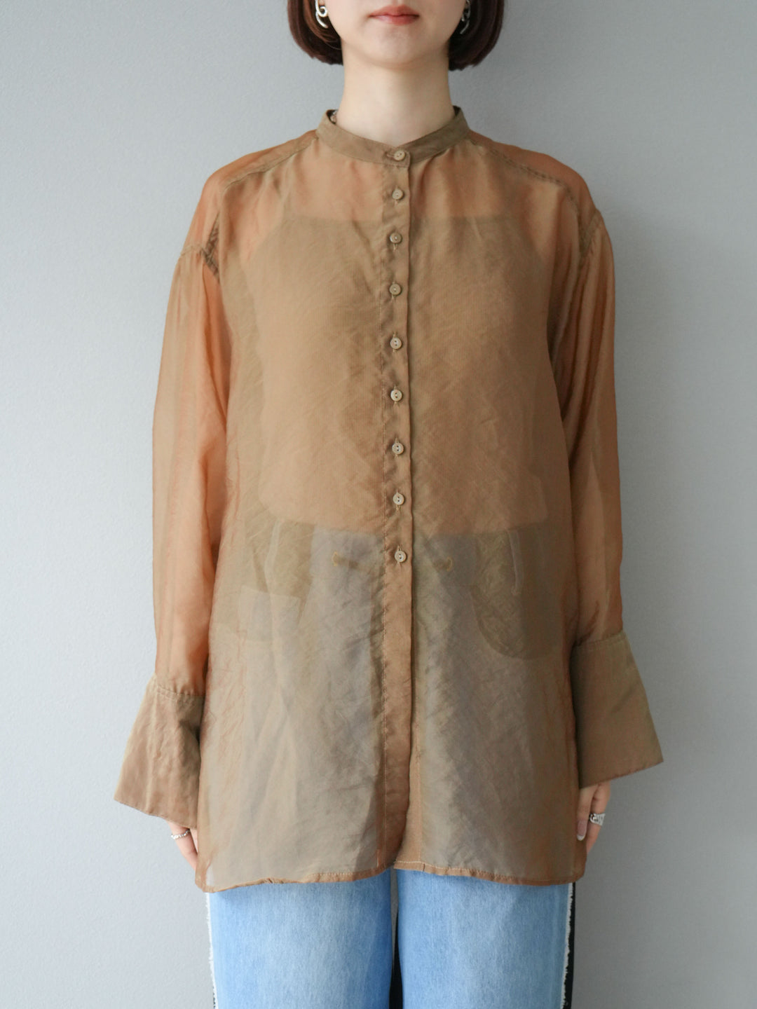 [予約]シャイニーシアーバンドカラーシャツ/カーキブラウン