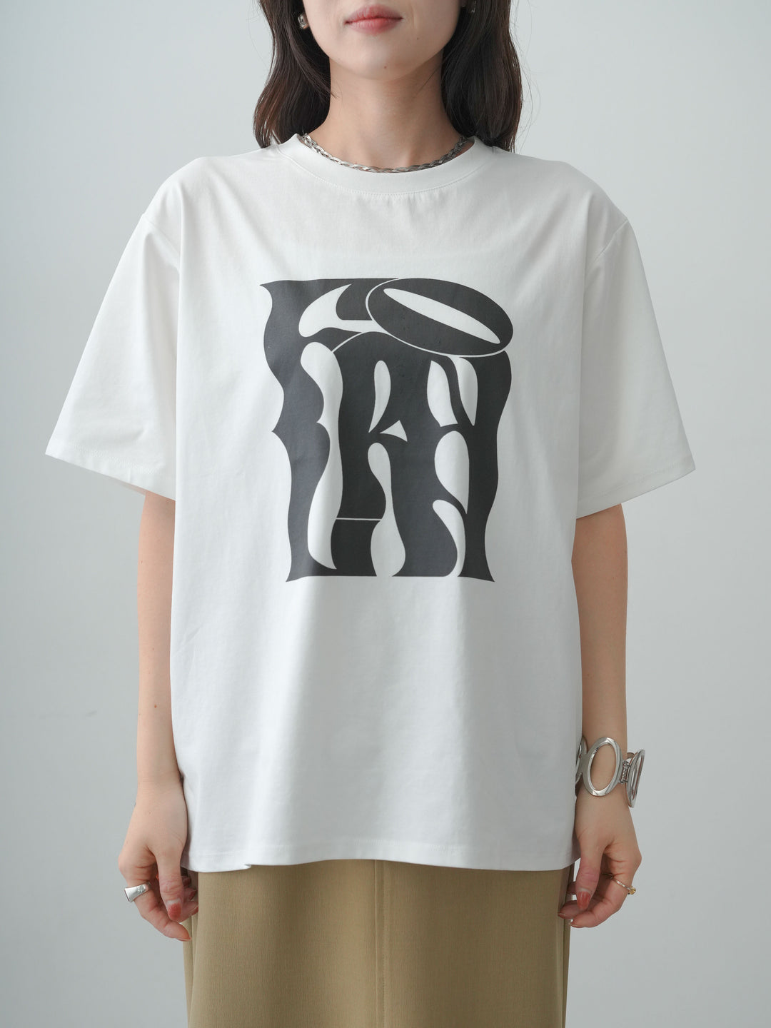 [予約]クールタッチアートロゴオーバーTEE/black