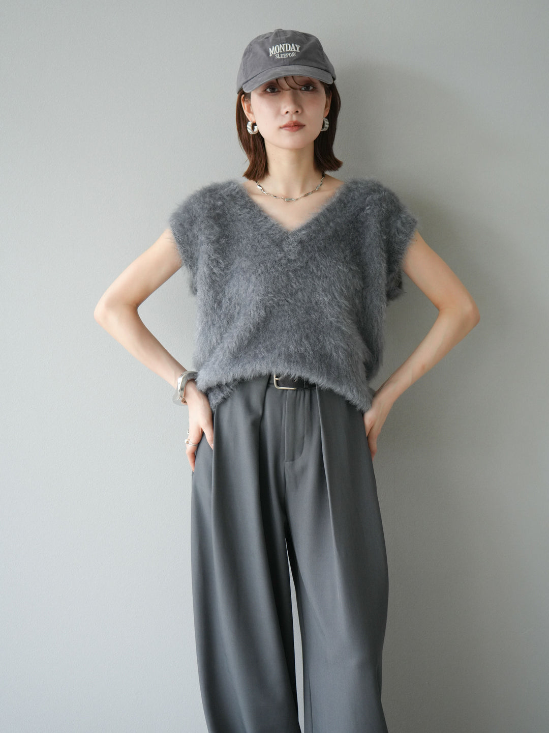 [SET]ラメシャギーVネックニットベスト+選べるアクセセット(2set)