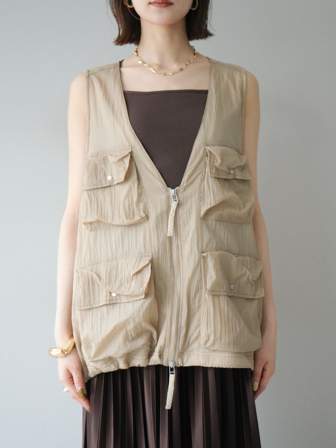 [預購] 尼龍大口袋透視背心/米色