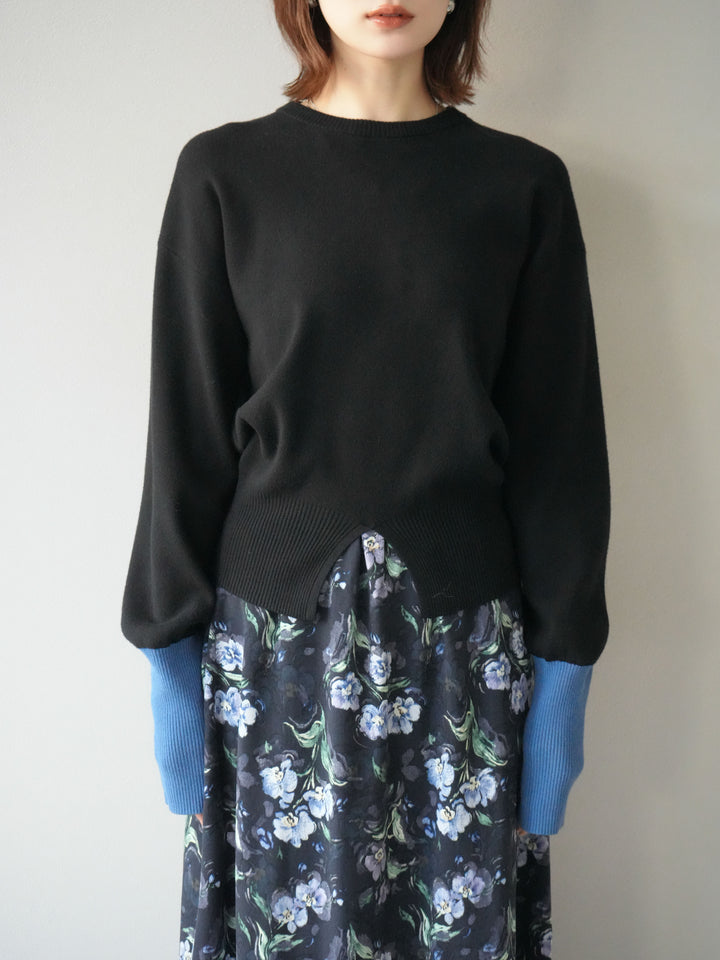 [予約]袖配色フロントスリットニットプルオーバー/ブラック