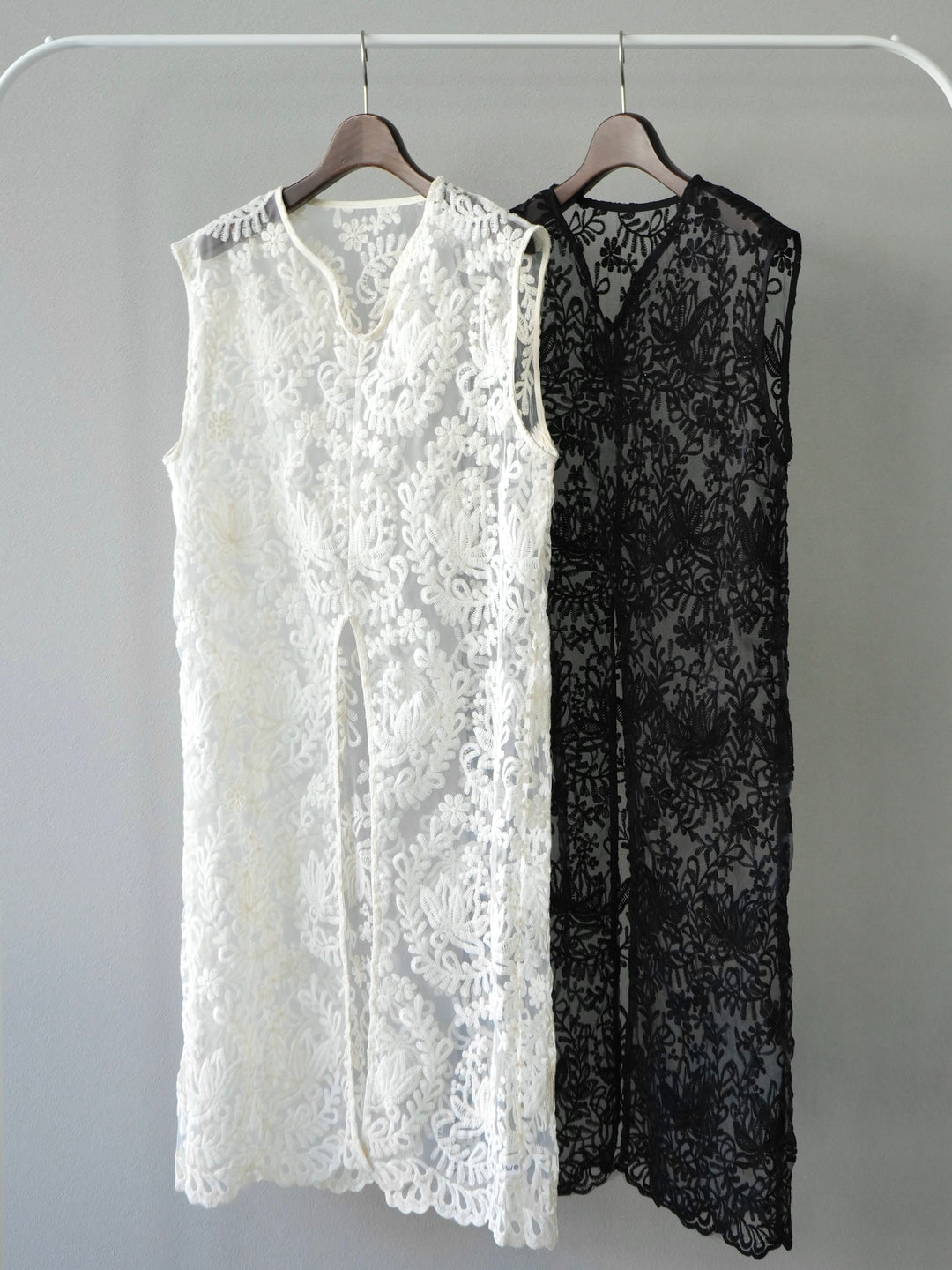[Mix and match set] [SET] Front slit lace tunic + belt asymmetrical distressed denim + distressed satin cami dress (3 sets)