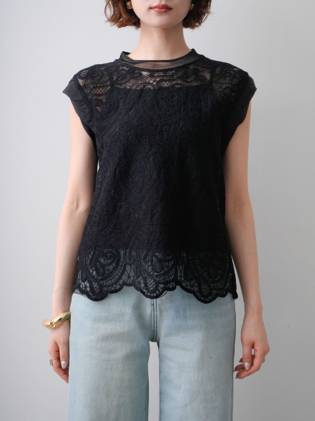 [予約]スカラップヘムレーストップス/black