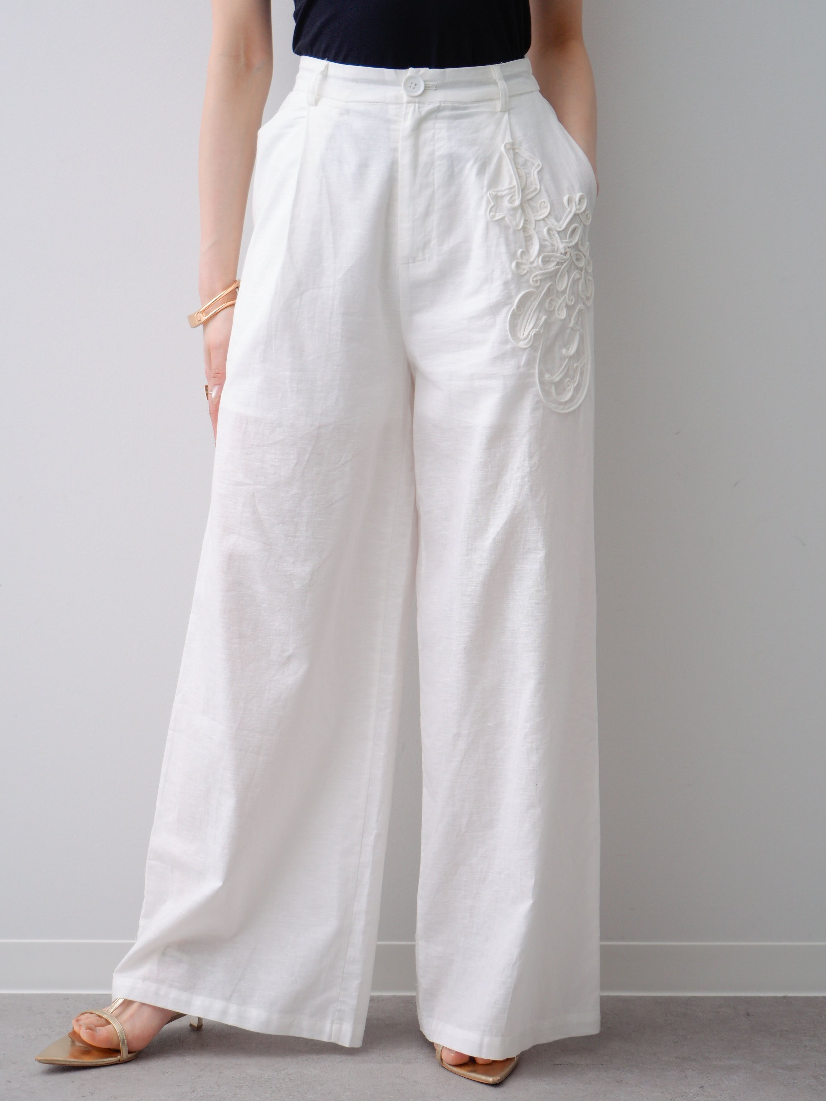 予約]コード刺繍ワイドパンツ/white – Lumier