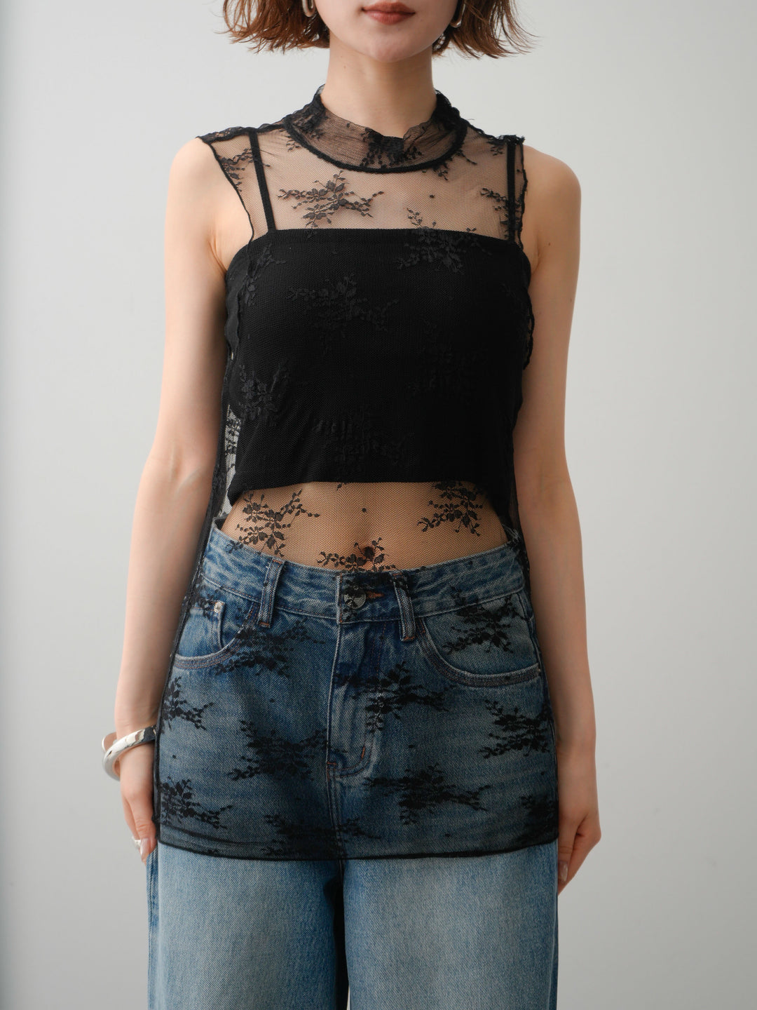 [予約]シースルーストレッチレースノースリトップス/black