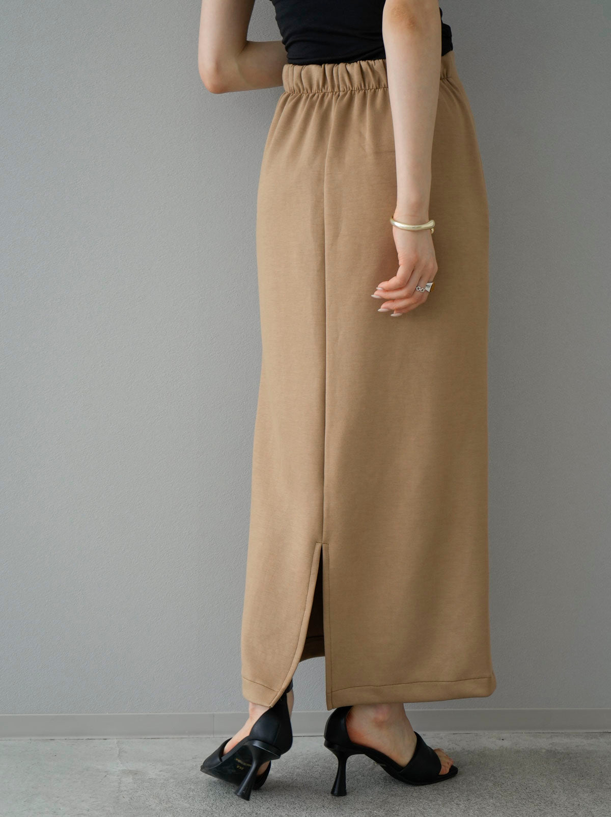 予約]ポンチIラインスカート/ベージュ – Lumier