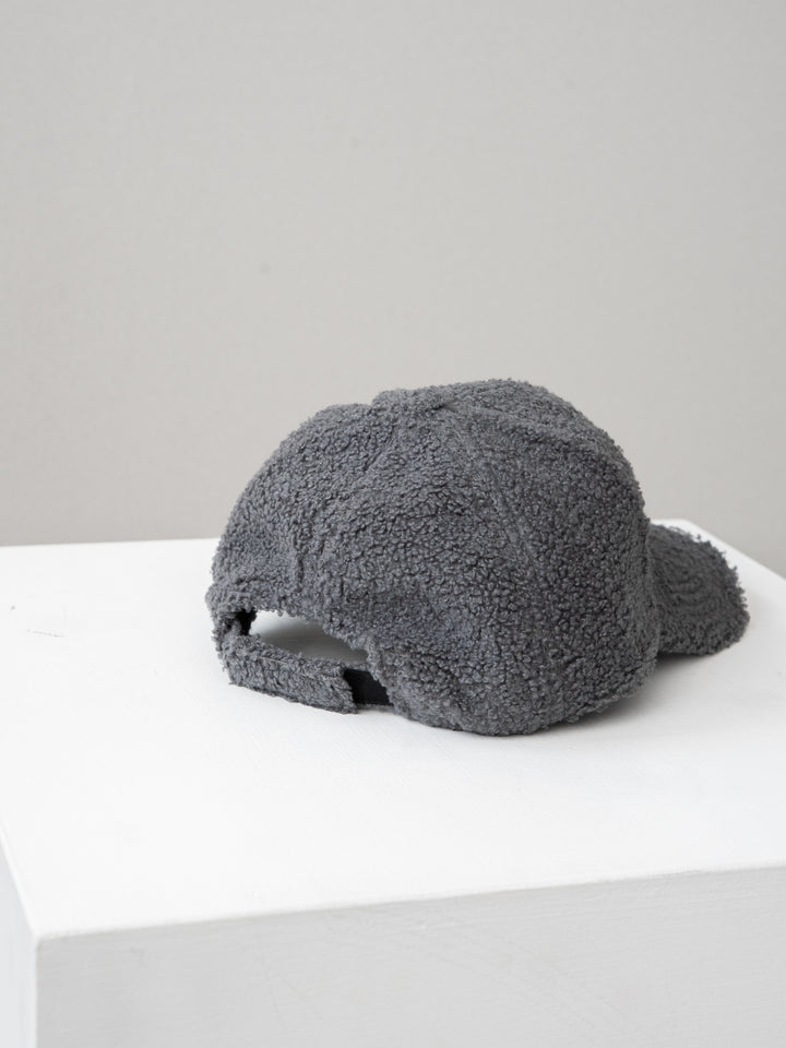 [予約]ロゴ入りプードルボアCAP/gray