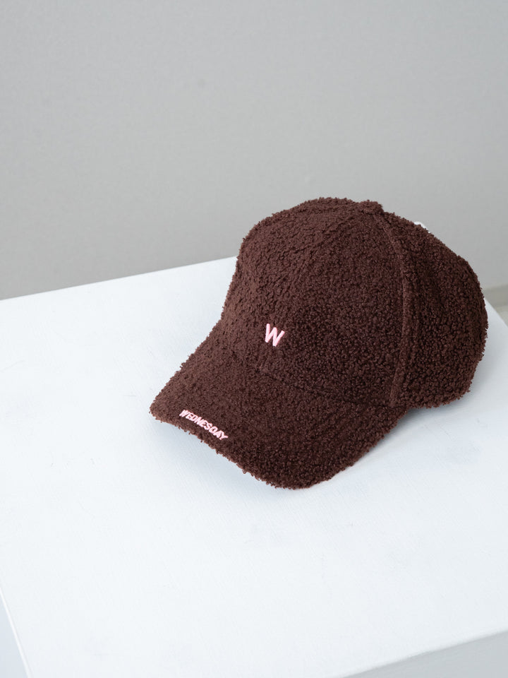 [予約]ロゴ入りプードルボアCAP/brown
