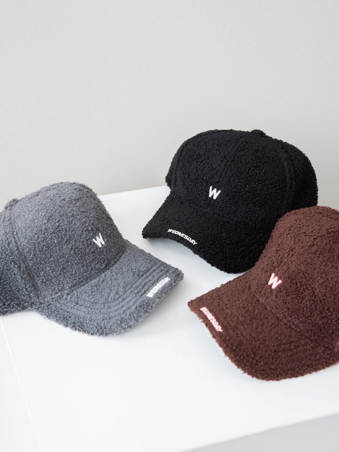 [予約]ロゴ入りプードルボアCAP/brown