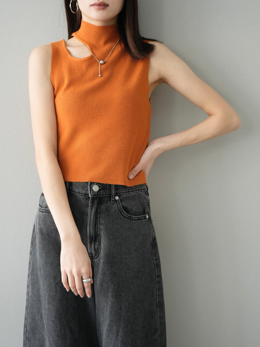 [Pre-order] Cut-out sleeveless rib knit/orange